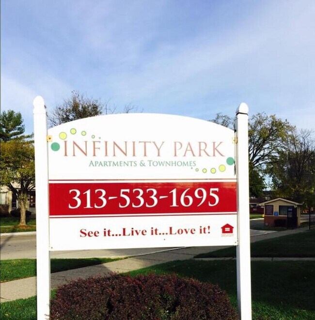 Foto del edificio - 14258 Riverview St