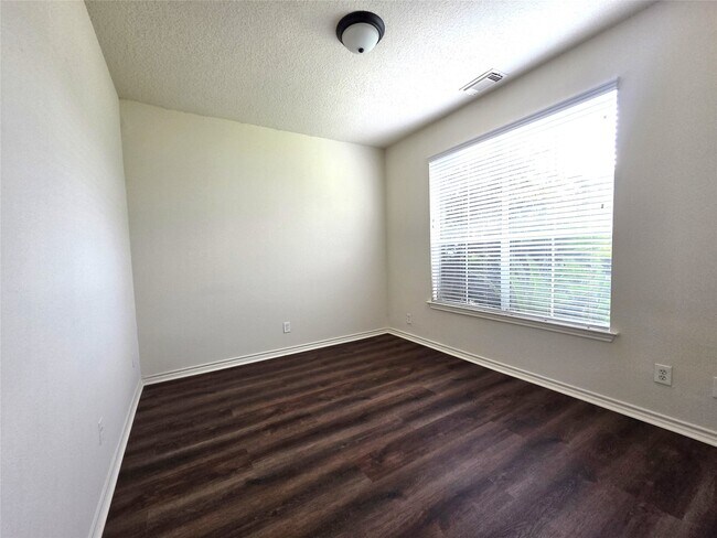 Foto del edificio - 2202 Cherry Hill Ct