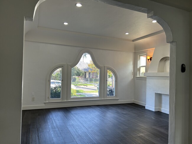 Foto del edificio - 3308 Glenhurst Ave