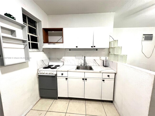 Foto del edificio - 370 NE 166th St