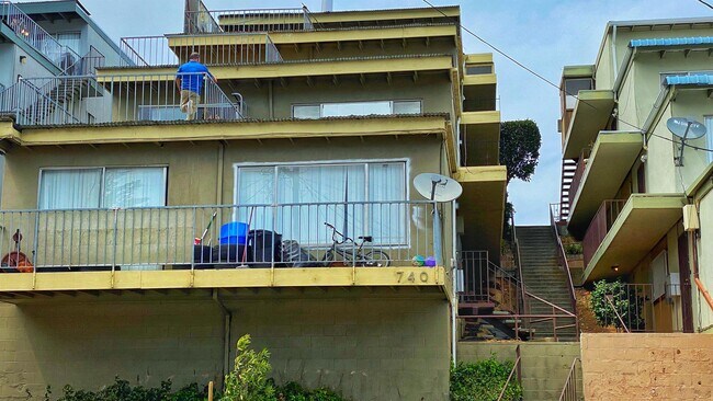 Foto del edificio - 740 Bacon St