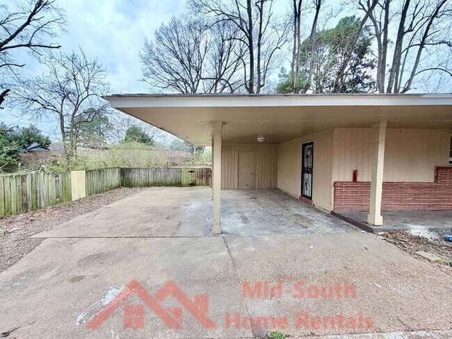 Foto del edificio - 4349 Newton Dr