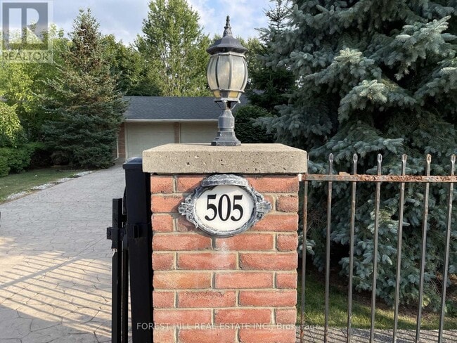 Building Photo - 505 Fanshawe Park Rd E