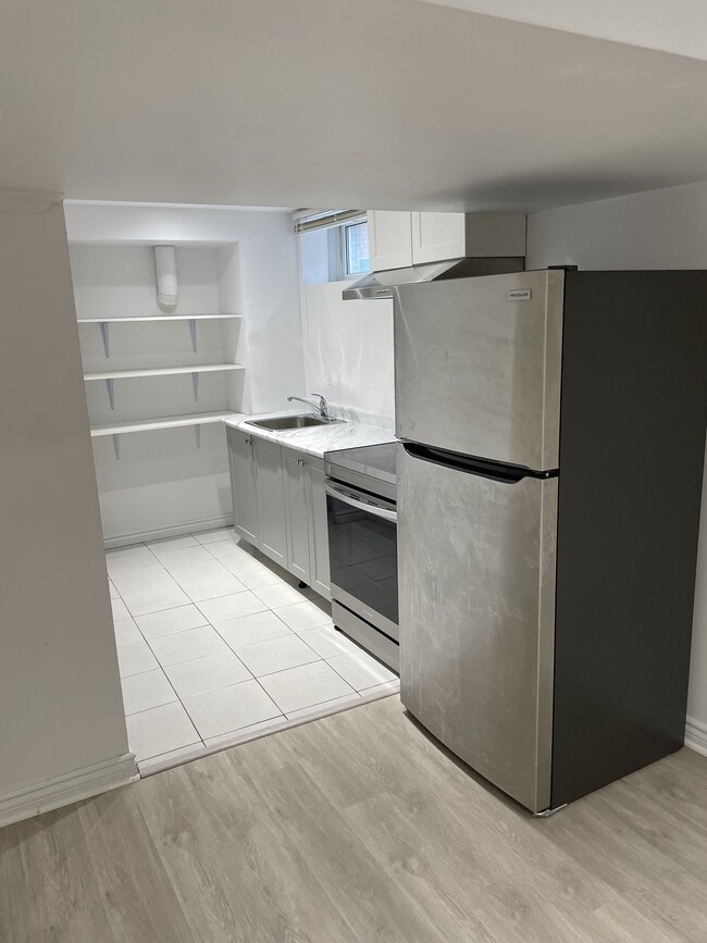 Building Photo - 13076 Keele St