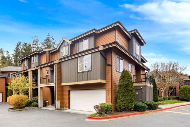 Foto del edificio - Amazing Townhome with Lots of Upgrades in ...