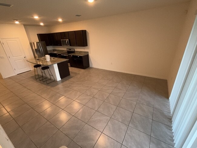 Building Photo - 5227 Dragonfly Dr