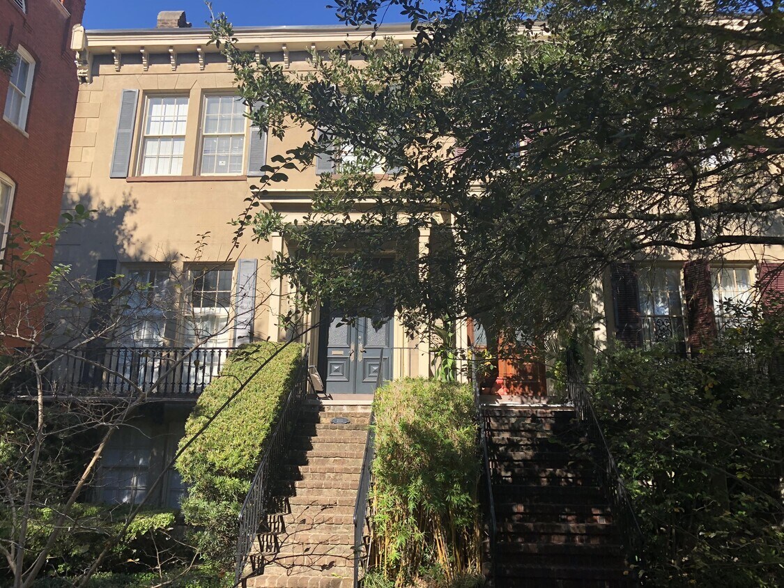 Foto principal - 212 E Gaston St