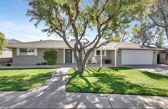 Building Photo - 3909 E Whitton Ave