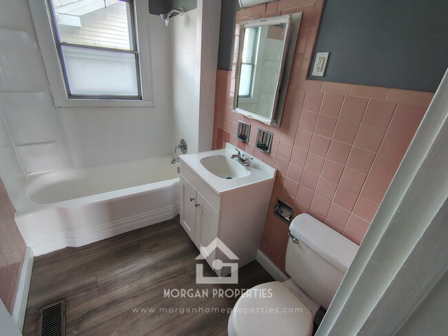 Foto del edificio - 623 E 27th St