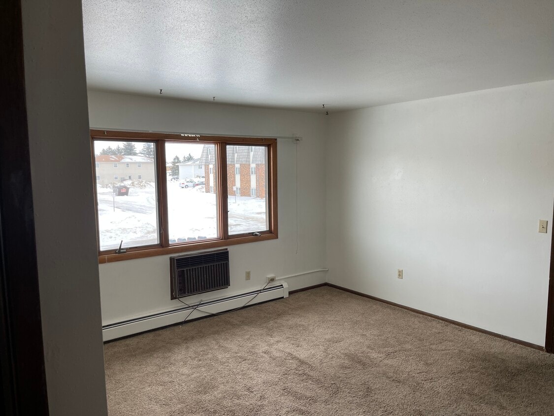 Primary Photo - 1812 5th St SE