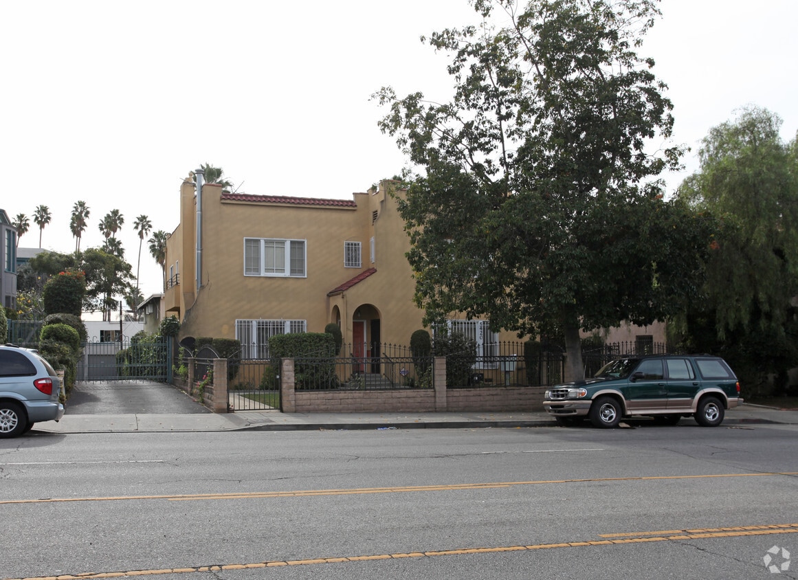 Primary Photo - 5418 Franklin Ave