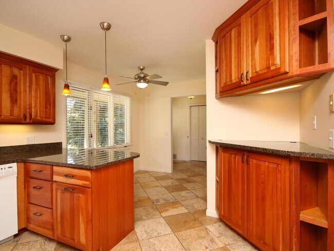 Building Photo - 15712 Wing Lake Dr