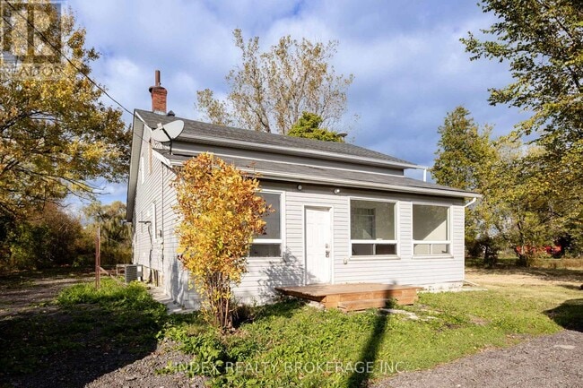 Building Photo - 3670 Bowen Rd