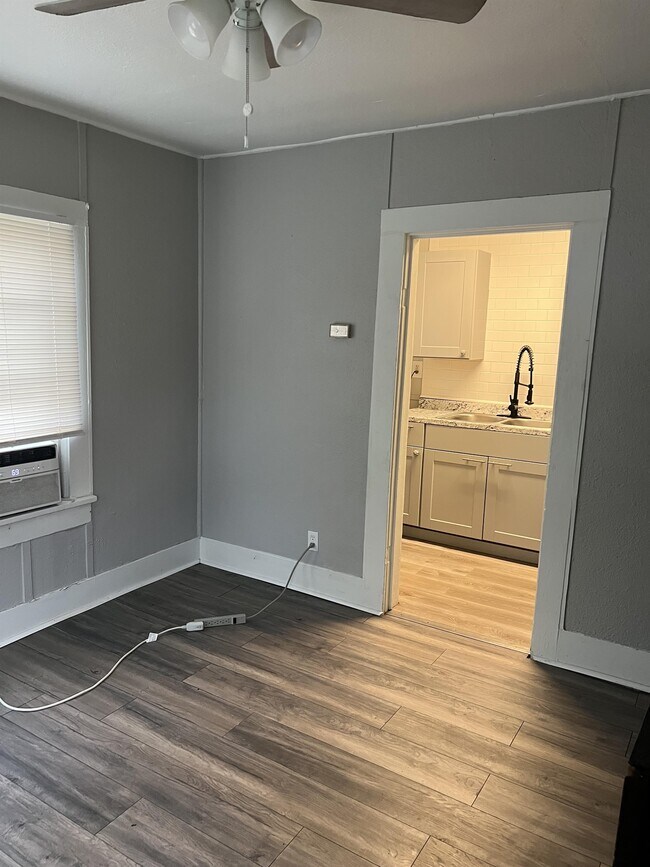 Foto del edificio - 4207 N Beaver Ave