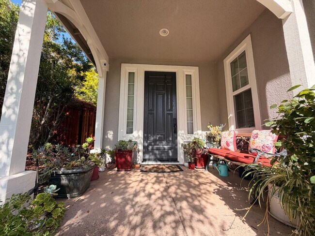 Foto del edificio - Coming September - Beautiful Deerfield Home in One of Scotts Valley's Most Desirable Neighborhoods