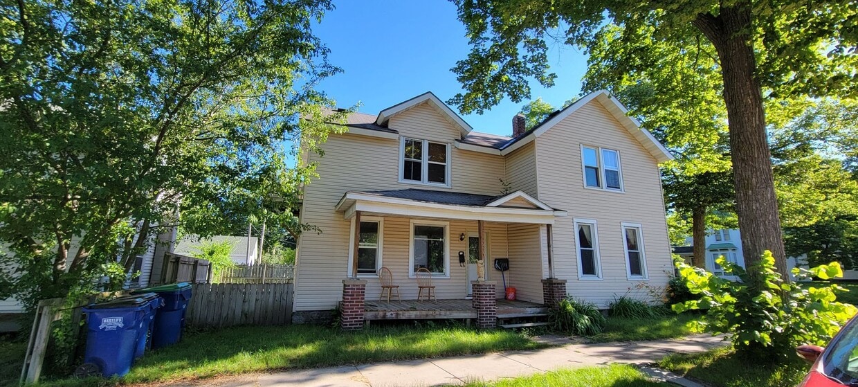 630 Chicago Ave Unit Lower, Wausau, WI 54403 Room for Rent in Wausau