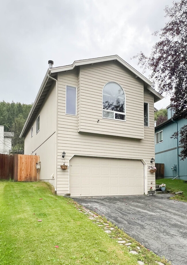 Building Photo - 17841 Beaujolais Dr
