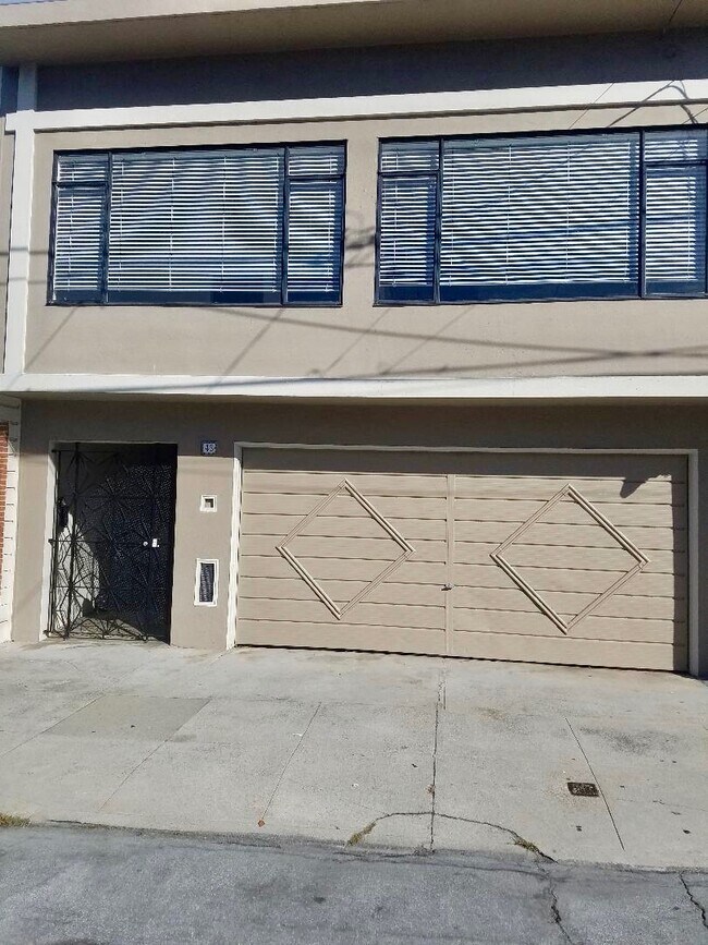 Building Photo - 43 Holyoke St