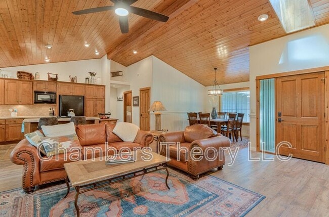 Building Photo - 20135 Crystal Mountain Ln