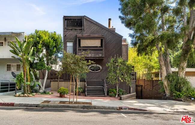 Foto del edificio - 906 Kings Rd