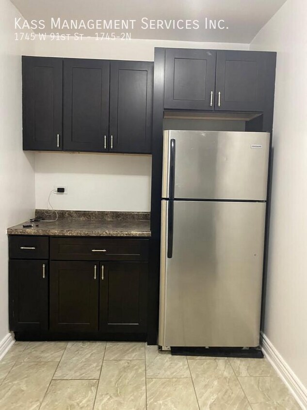 Foto principal - 1745 W 91st St