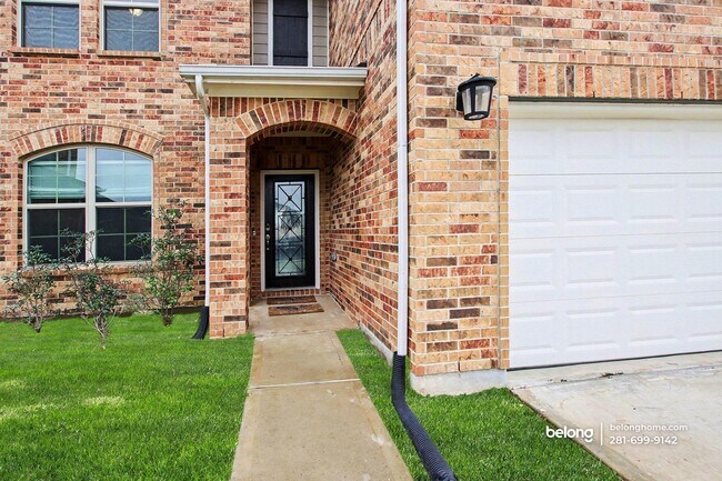 Foto del edificio - 8114 Royal Palm Ct