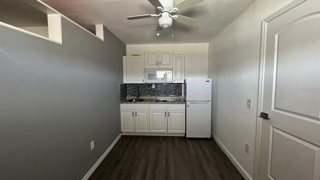 Foto del edificio - 5113 Heatherstone Dr