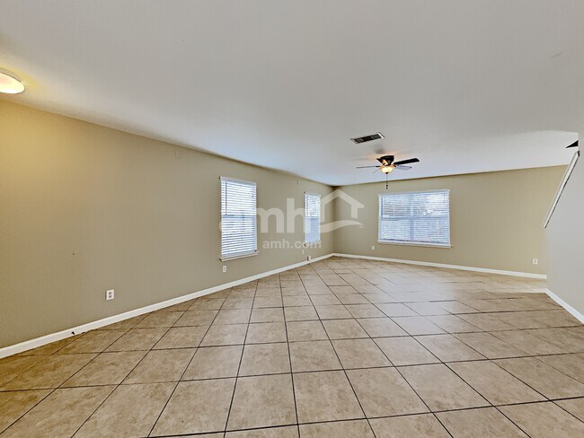 Building Photo - 10611 Terrace Crest