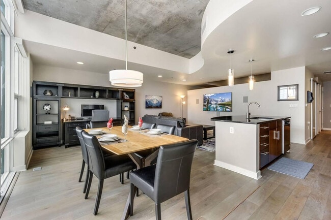 Foto del edificio - 1500 Champa St