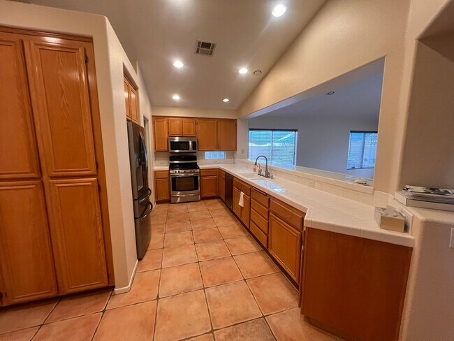 Foto del edificio - 3BR/2BA + DEN IN CROWN HILLS, Alpine WITH ...