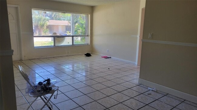 Building Photo - 1821 NW 2nd Ave