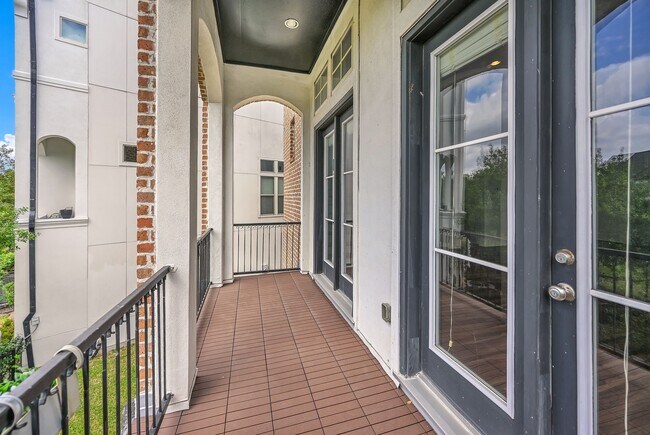 Foto del edificio - 9644 Knight Rd