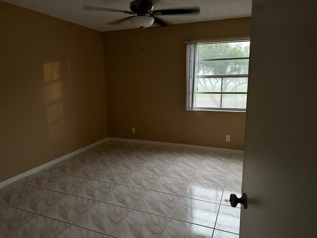 Building Photo - 795 Normandy Trail