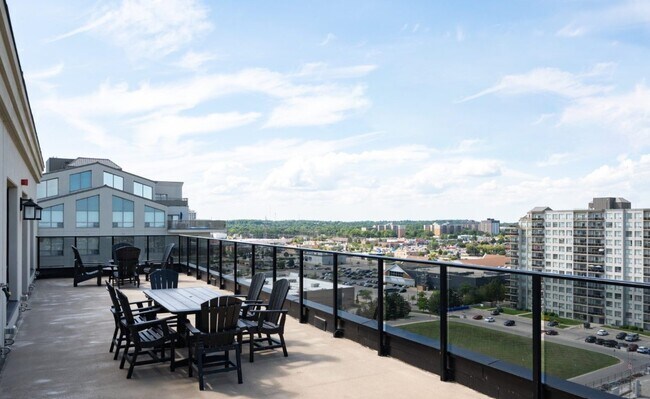 Photo du bâtiment - Westmount Estates III