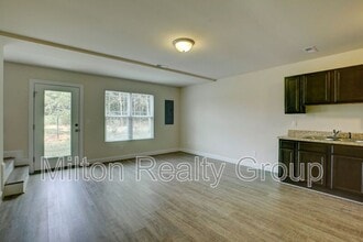 Building Photo - 120 River Stancil Dr