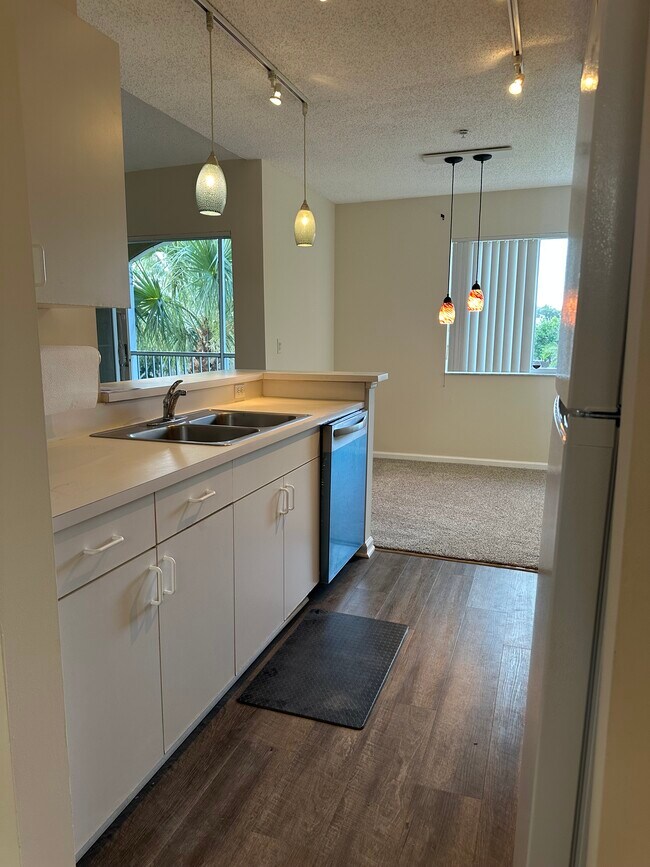 Kitchen - - 266 Village Blvd