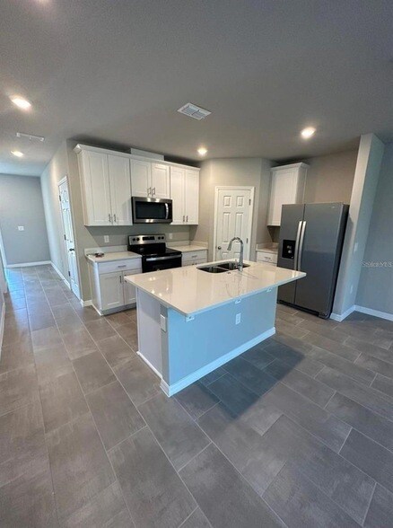 Photo - 652 Legacy Lp Townhome