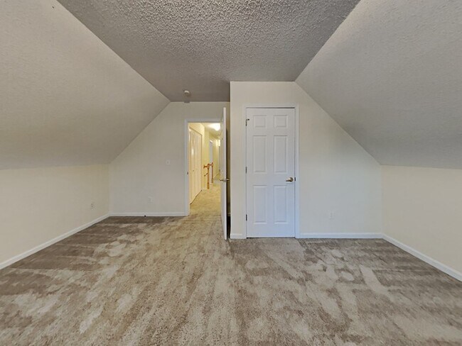 Building Photo - Sign today for FREE RENT! 4BR/2.5BA home i...