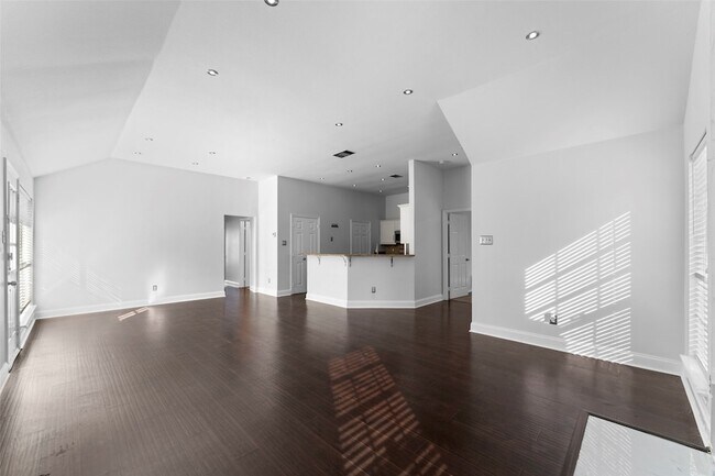 Foto del edificio - 919 Kim Ln