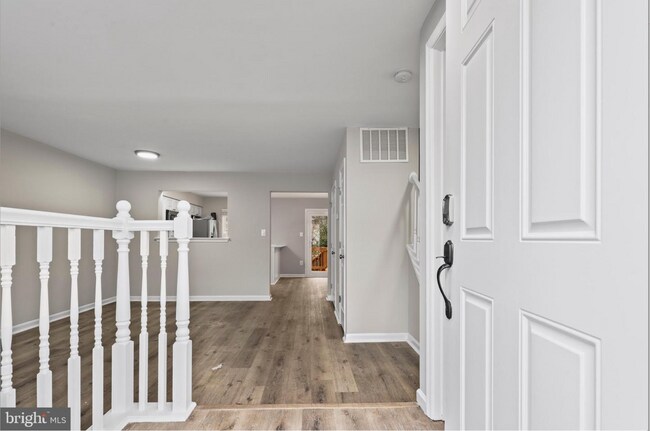 Foto del edificio - 328 Moseby Ct