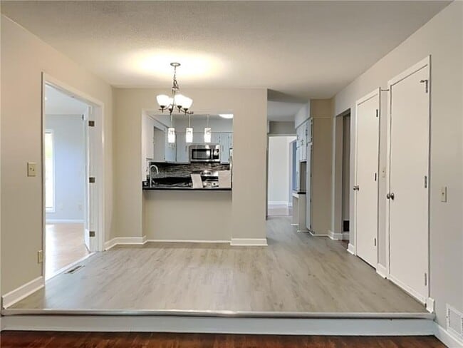 Building Photo - 8525 Ivywood Ave S