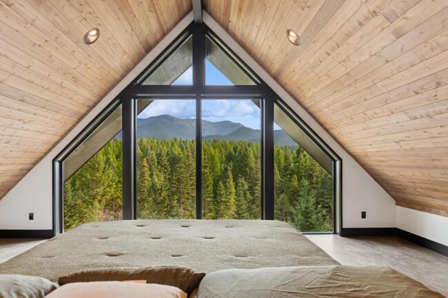 Foto del edificio - 172 E Many Lakes Dr