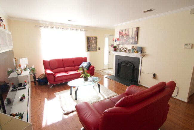 Building Photo - 7718B Lexton Pl