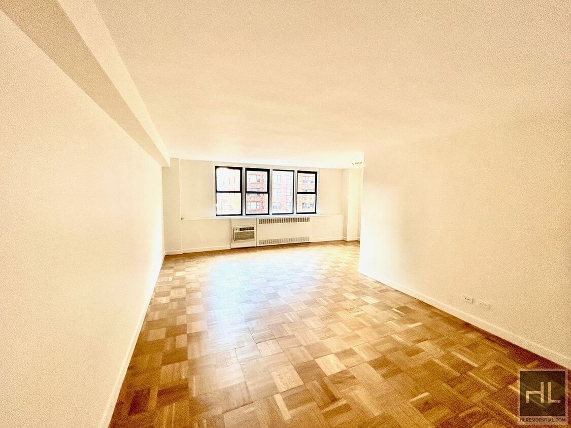 Foto principal - East 79th Street