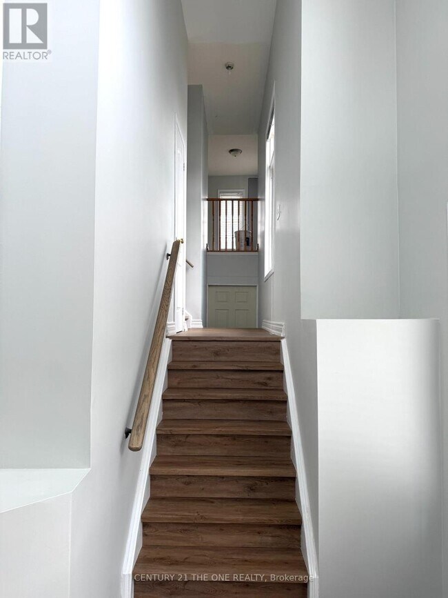 Photo du bâtiment - 3030 Breakwater Ct