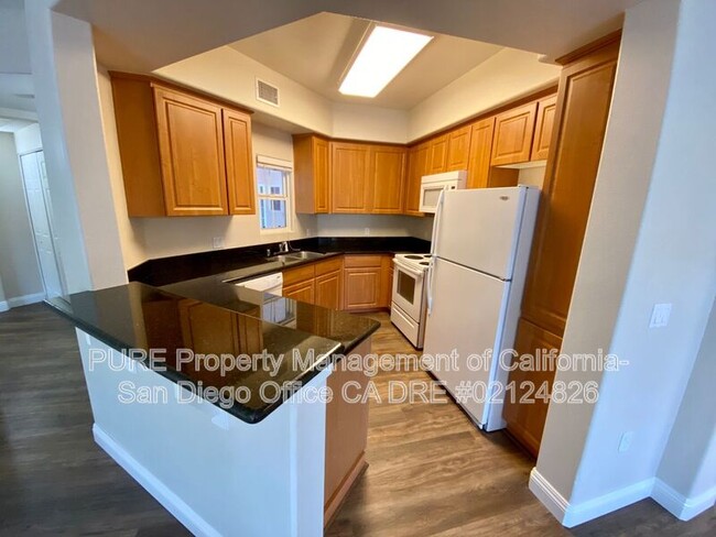 Building Photo - 2707 Lake Pointe Dr