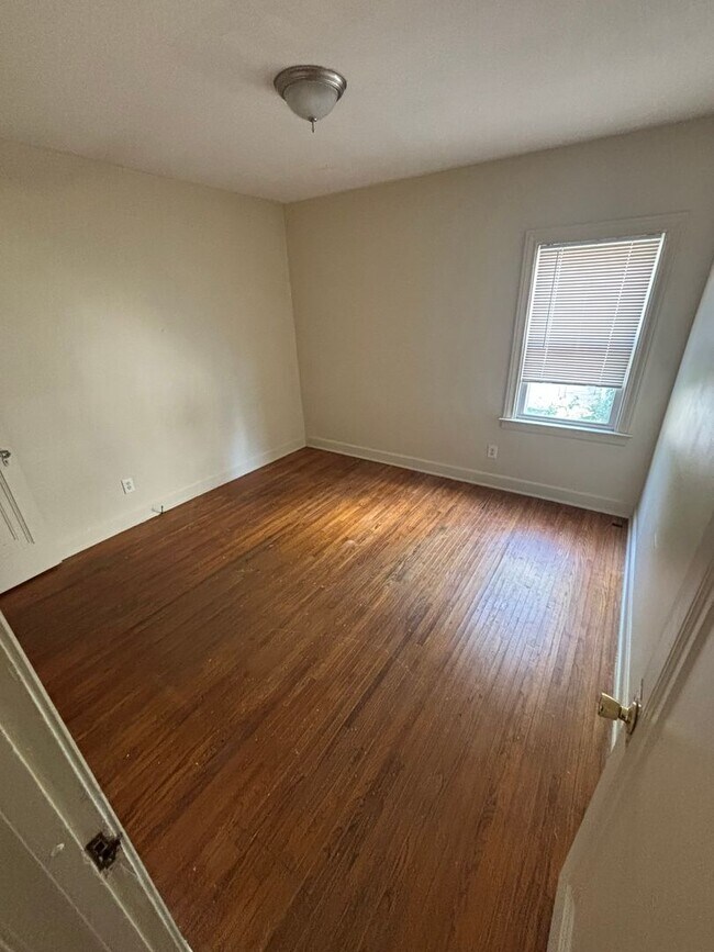 Foto del edificio - 2634 Calverton Rd