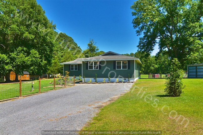 Building Photo - 230 Old Leesburg Rd E