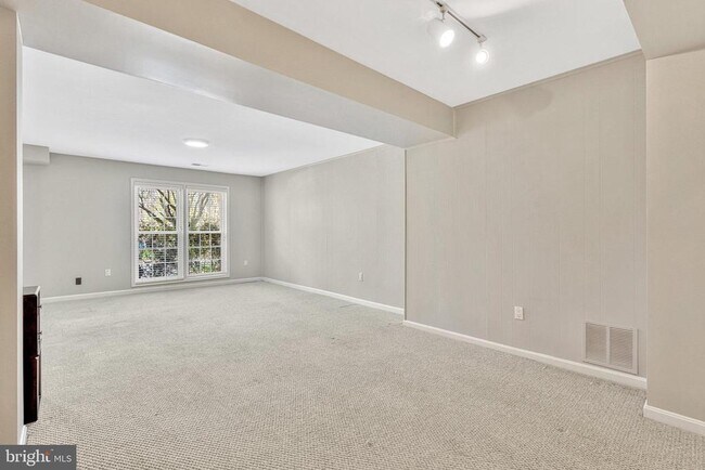 Foto del edificio - 4624 Briar Patch Ct