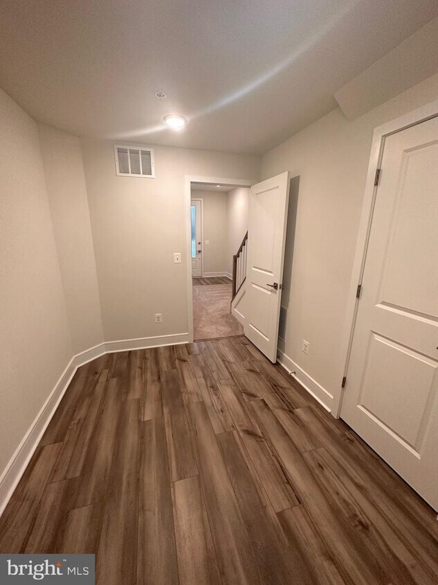 43240 Farringdon Sq, Ashburn, VA 20148 Townhouse for Rent in Ashburn